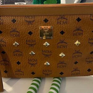 MCM Cognac Logo-Stamped Gold Hardware Wristlet